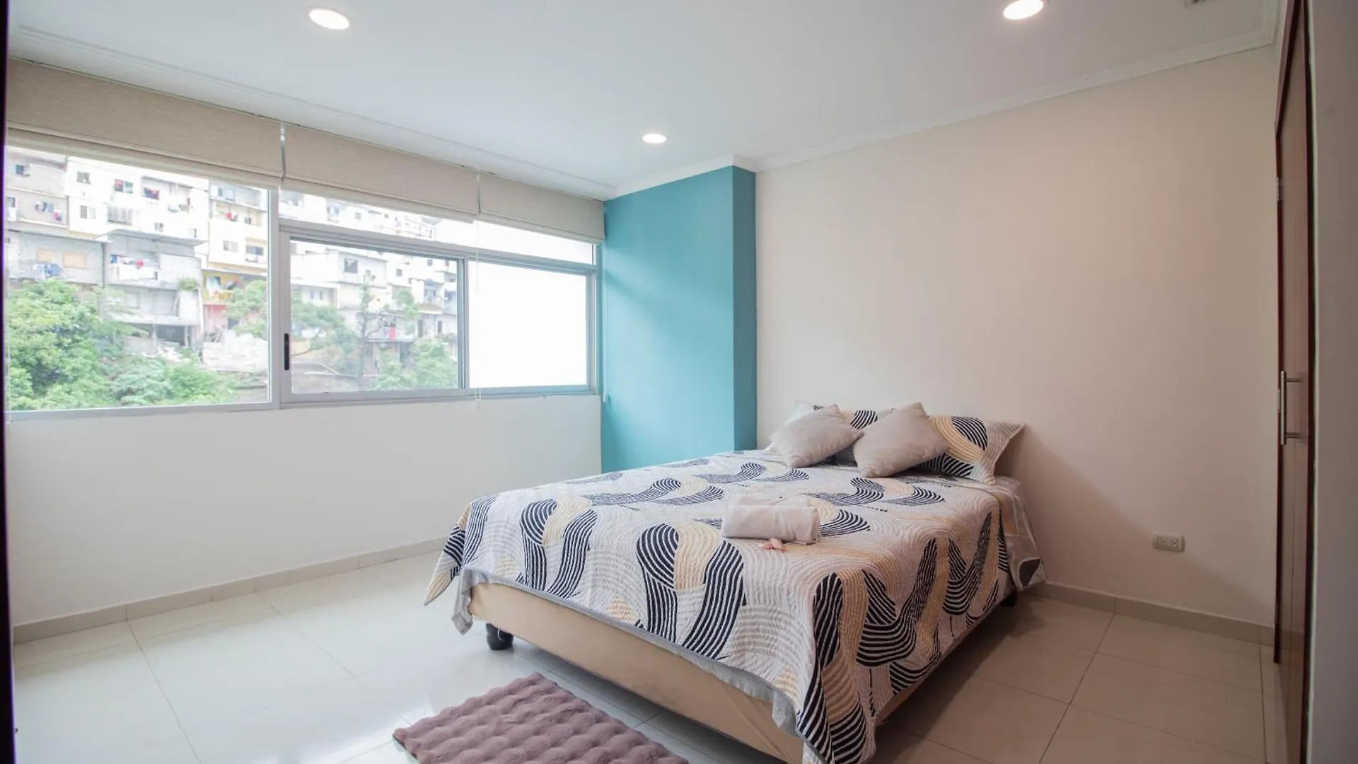 Lujoso Depa Con Piscina - Jacuzzi Y Vista Al Rio Desde La Habitacion Guayaquil 0*,  Ecuador