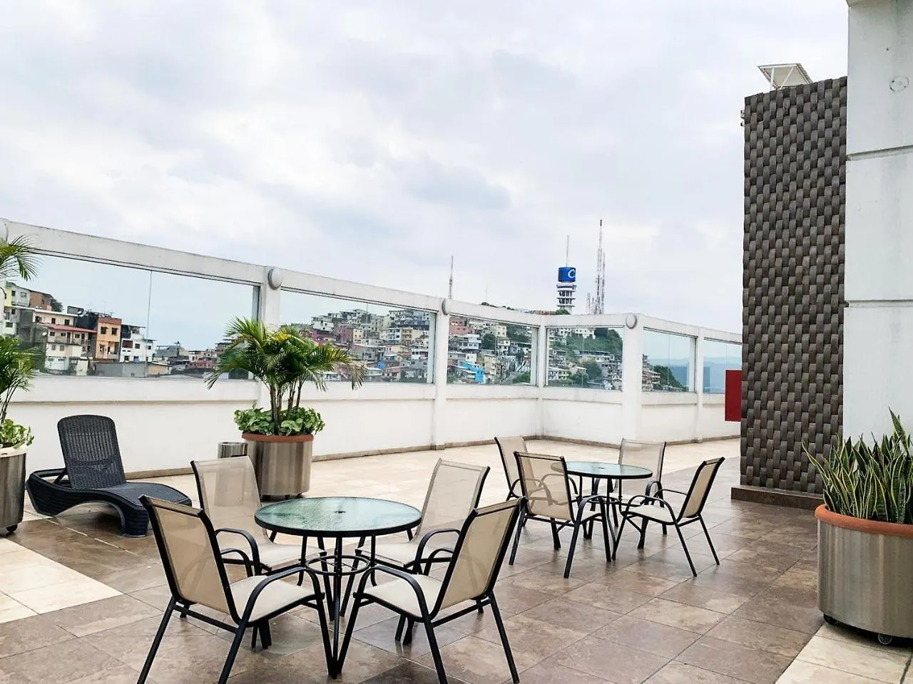 Lujoso Depa Con Piscina - Jacuzzi Y Vista Al Rio Desde La Habitacion Guayaquil 0*,  Ecuador