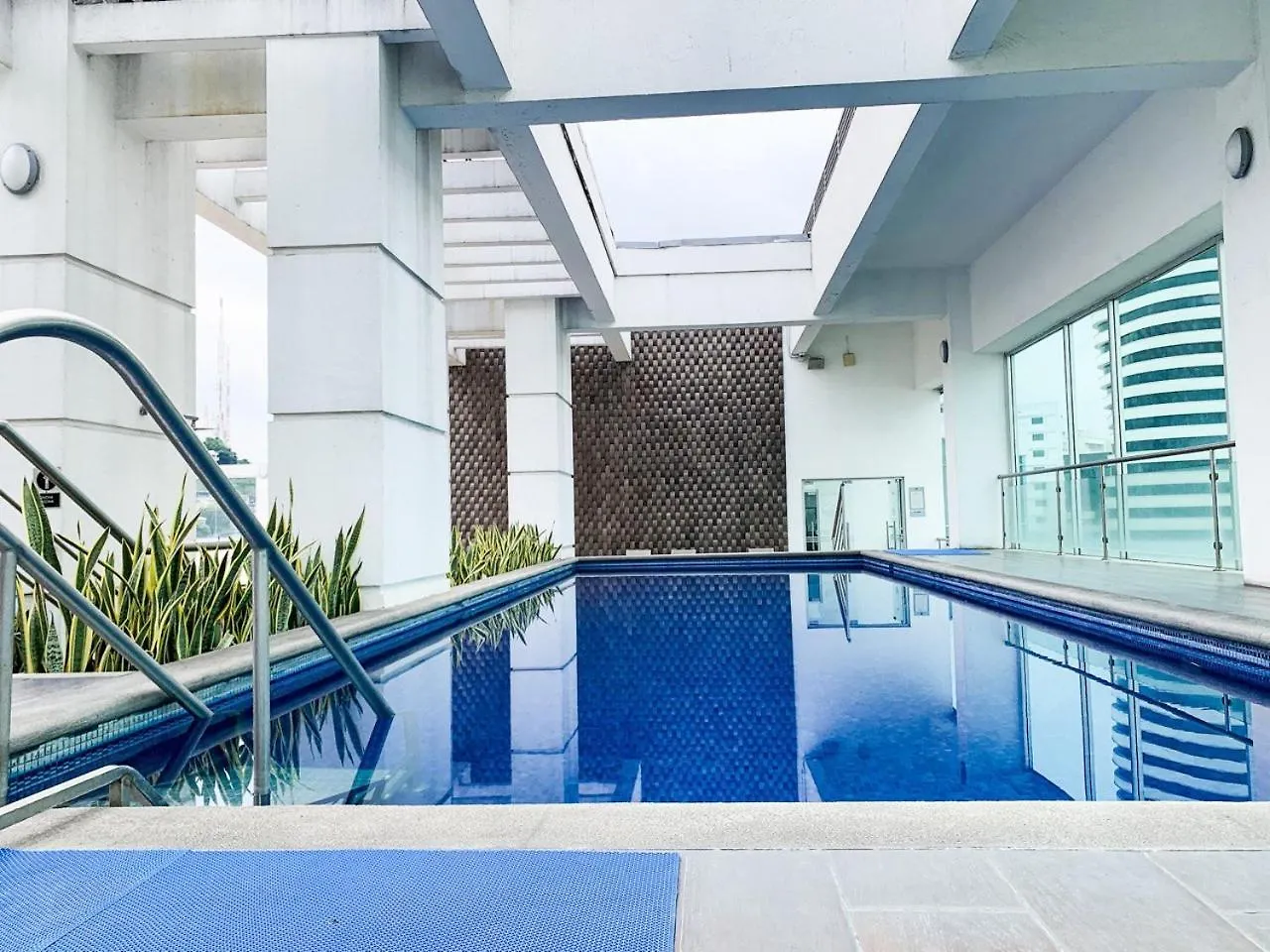 Apartment Lujoso Depa Con Piscina - Jacuzzi Y Vista Al Rio Desde La Habitacion Guayaquil
