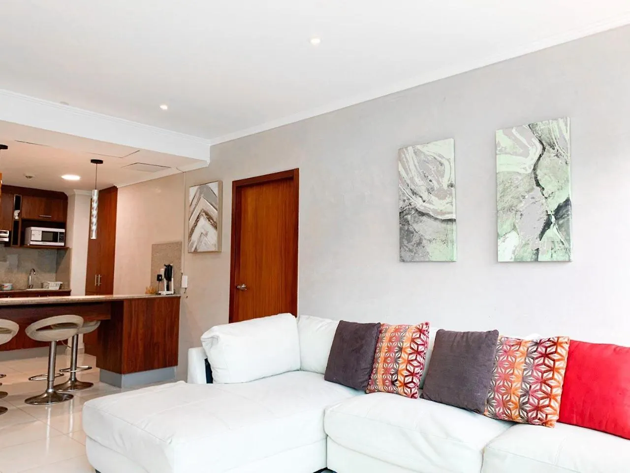 Apartment Lujoso Depa Con Piscina - Jacuzzi Y Vista Al Rio Desde La Habitacion Guayaquil
