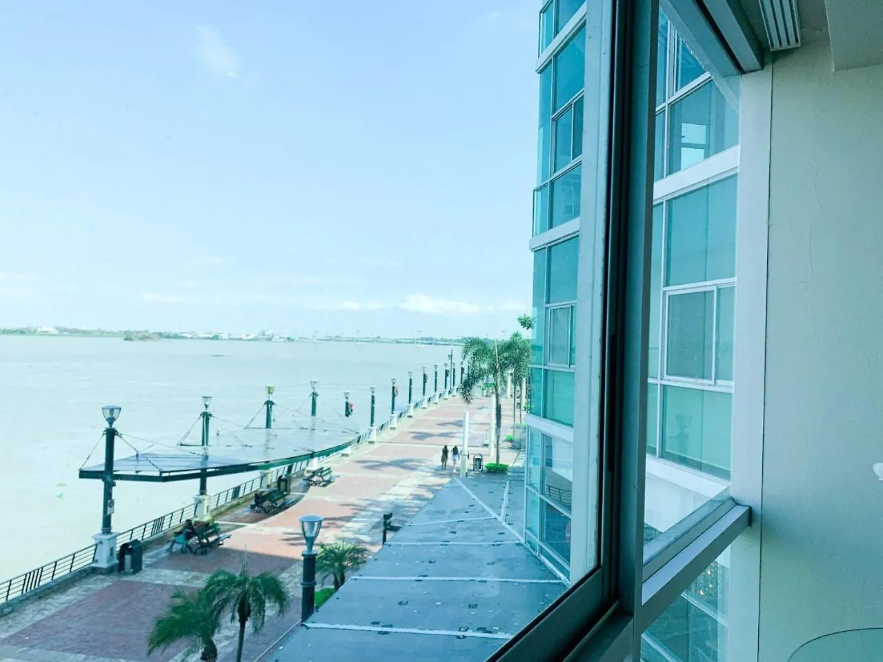Lujoso Depa Con Piscina - Jacuzzi Y Vista Al Rio Desde La Habitacion Guayaquil Ecuador