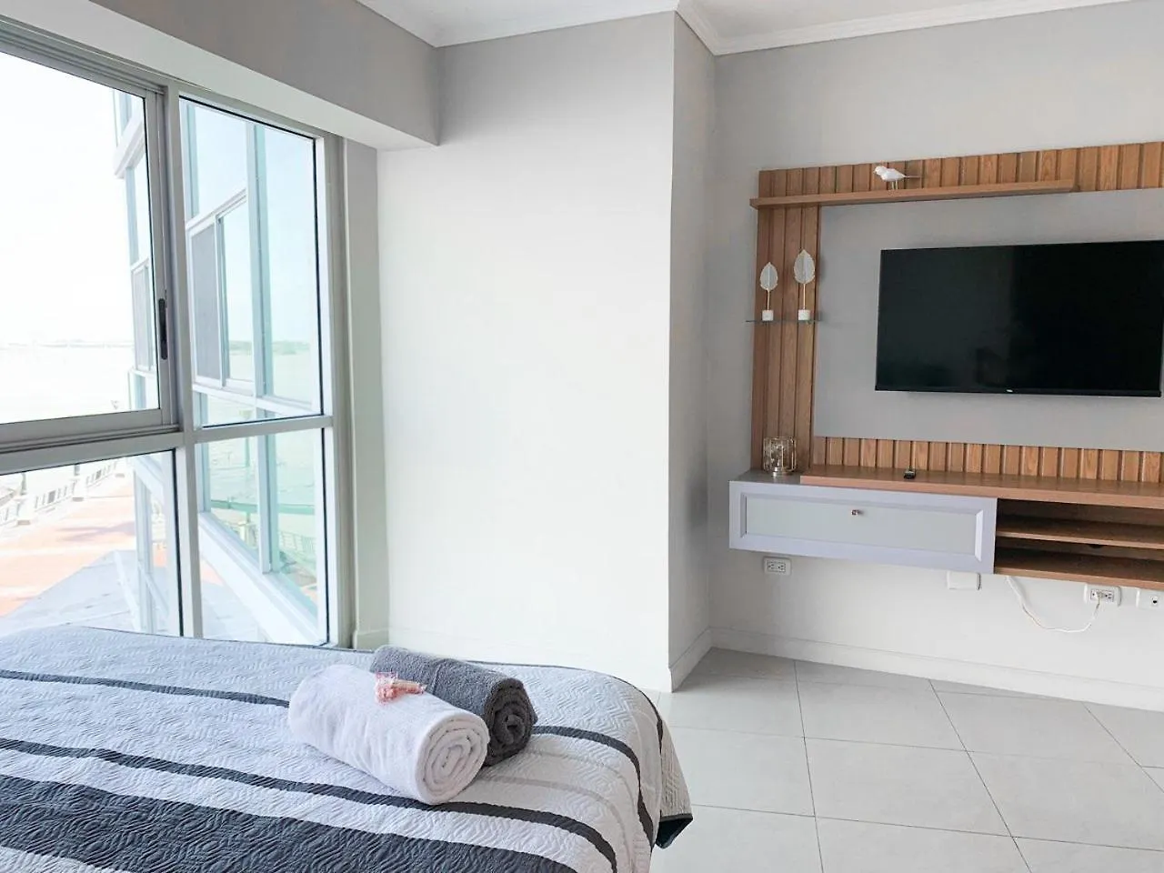 Apartment Lujoso Depa Con Piscina - Jacuzzi Y Vista Al Rio Desde La Habitacion Guayaquil