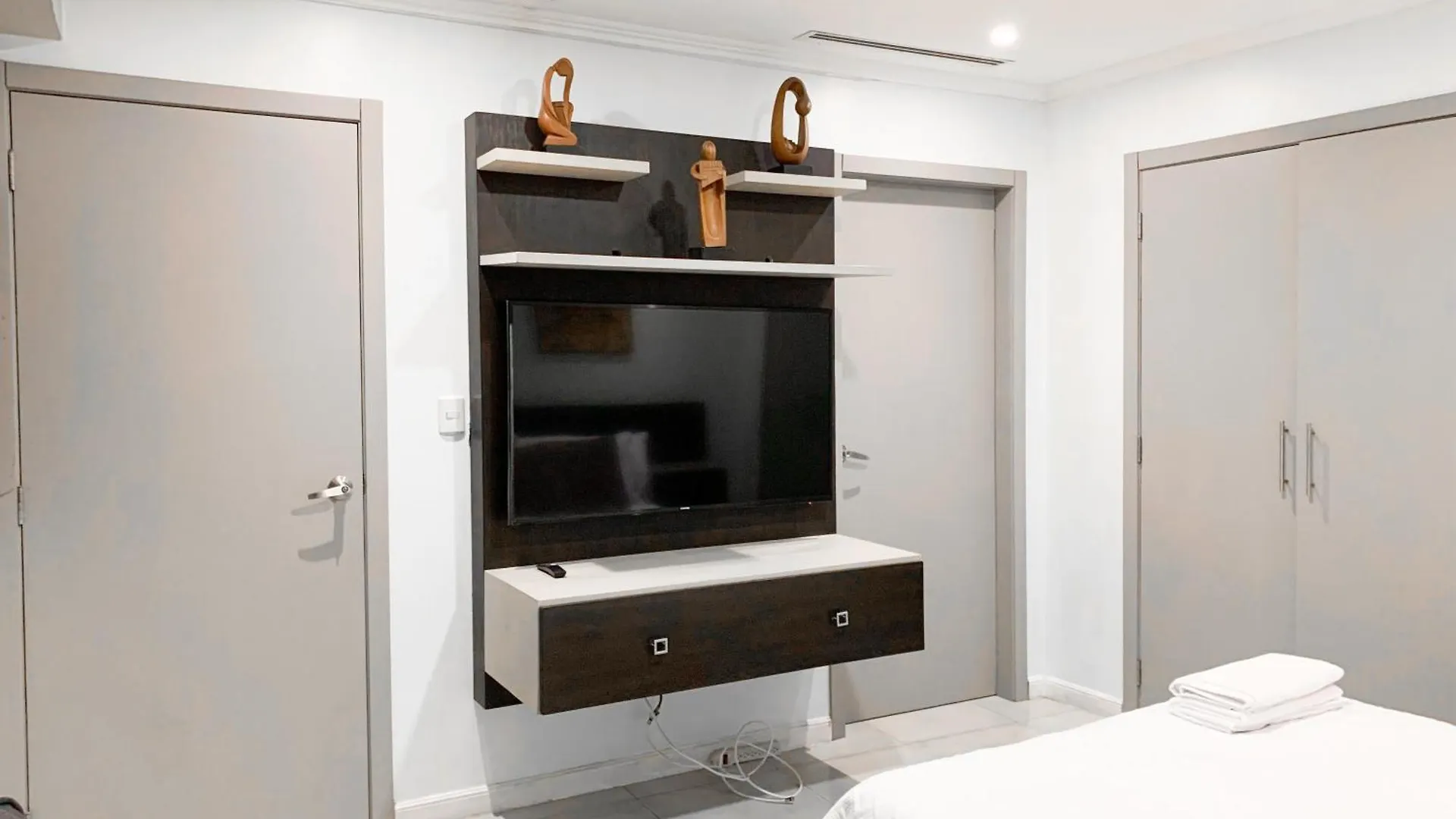 Apartment Lujoso Depa Con Piscina - Jacuzzi Y Vista Al Rio Desde La Habitacion Guayaquil Ecuador