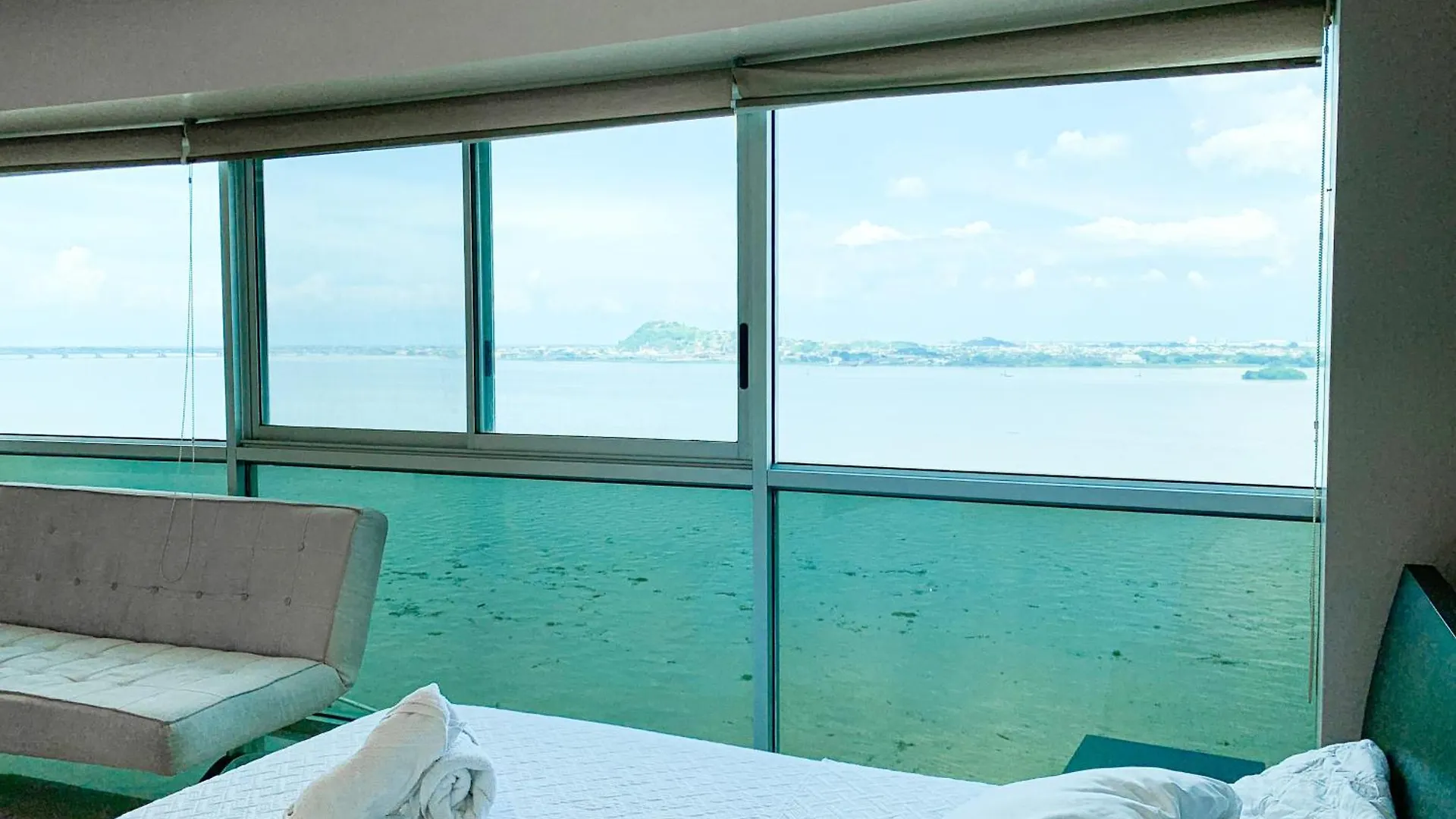 Apartment Lujoso Depa Con Piscina - Jacuzzi Y Vista Al Rio Desde La Habitacion Guayaquil Ecuador