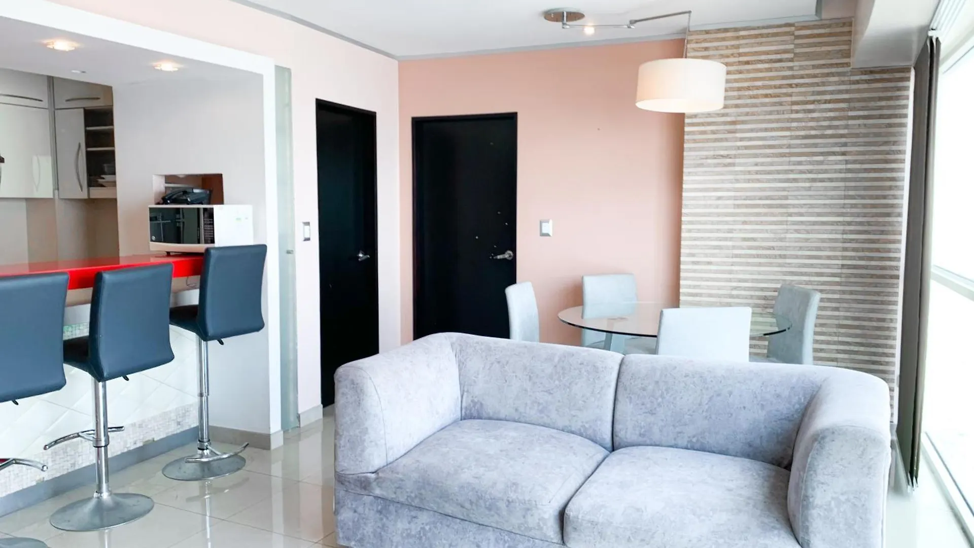 Lujoso Depa Con Piscina - Jacuzzi Y Vista Al Rio Desde La Habitacion Guayaquil