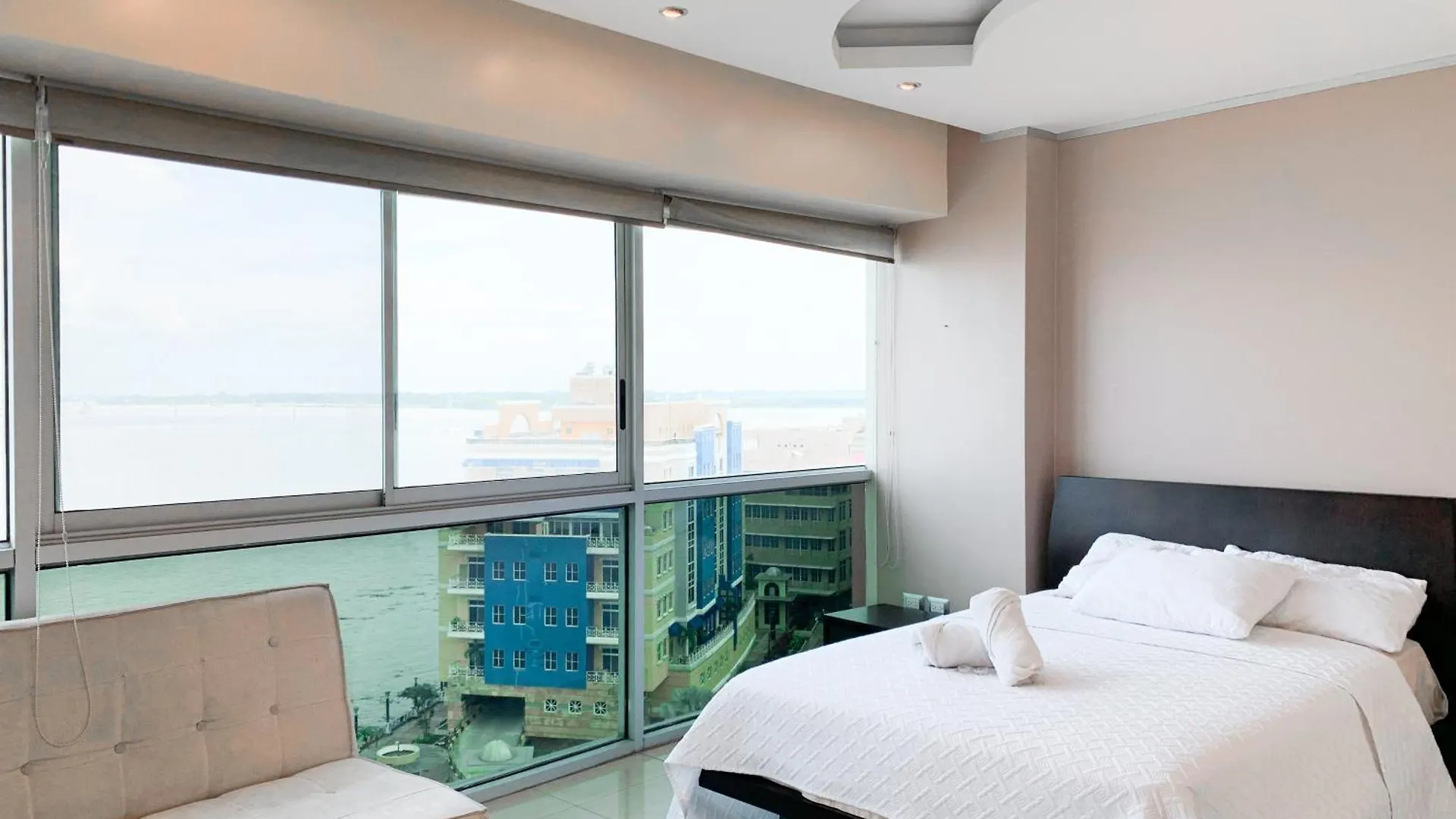 Apartment Lujoso Depa Con Piscina - Jacuzzi Y Vista Al Rio Desde La Habitacion Guayaquil Ecuador