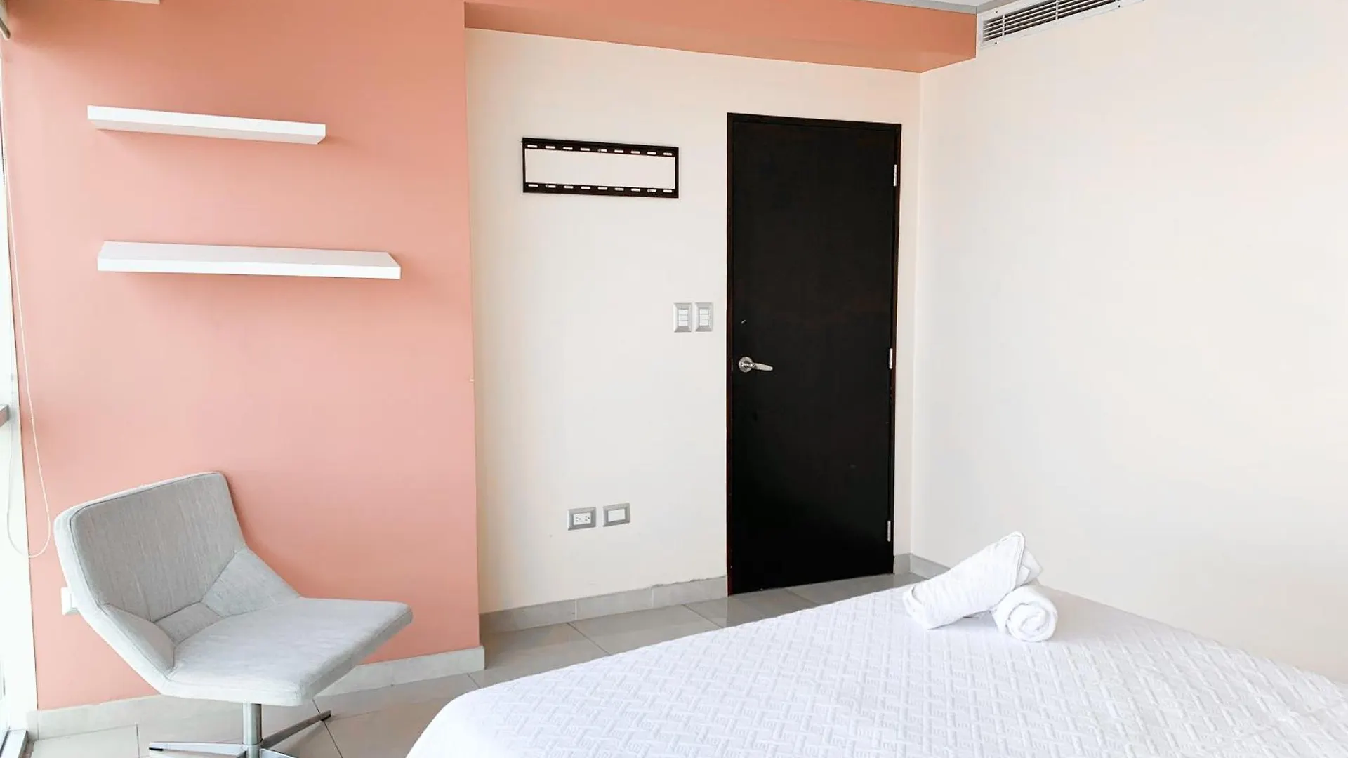 Apartment Lujoso Depa Con Piscina - Jacuzzi Y Vista Al Rio Desde La Habitacion Guayaquil